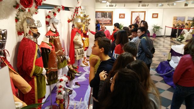 Inauguración de la exposicion, presentación del libro y visitas guiadas - 98